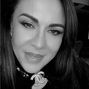 Meet your Posher, Lina